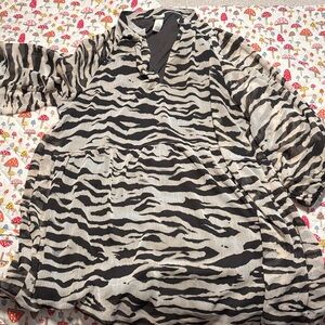 H&M Black and White Animal Print flowy boho dress sheer size l/XL